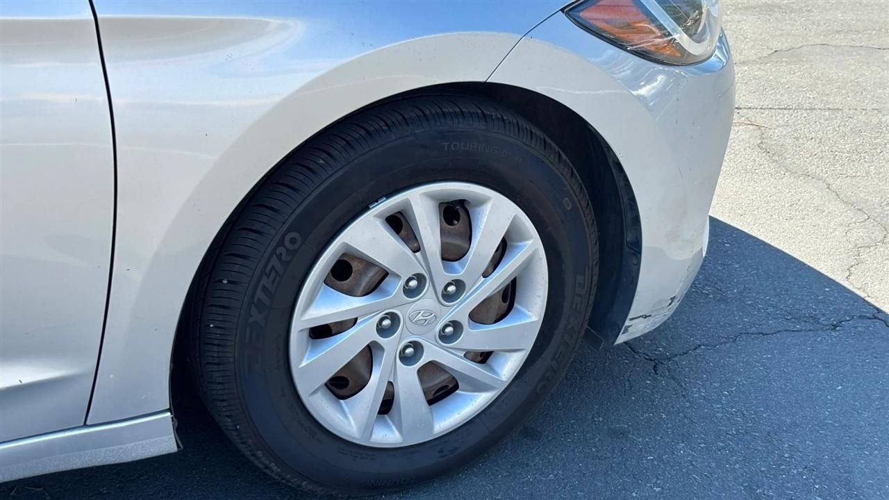 Hyundai Elantra  2018