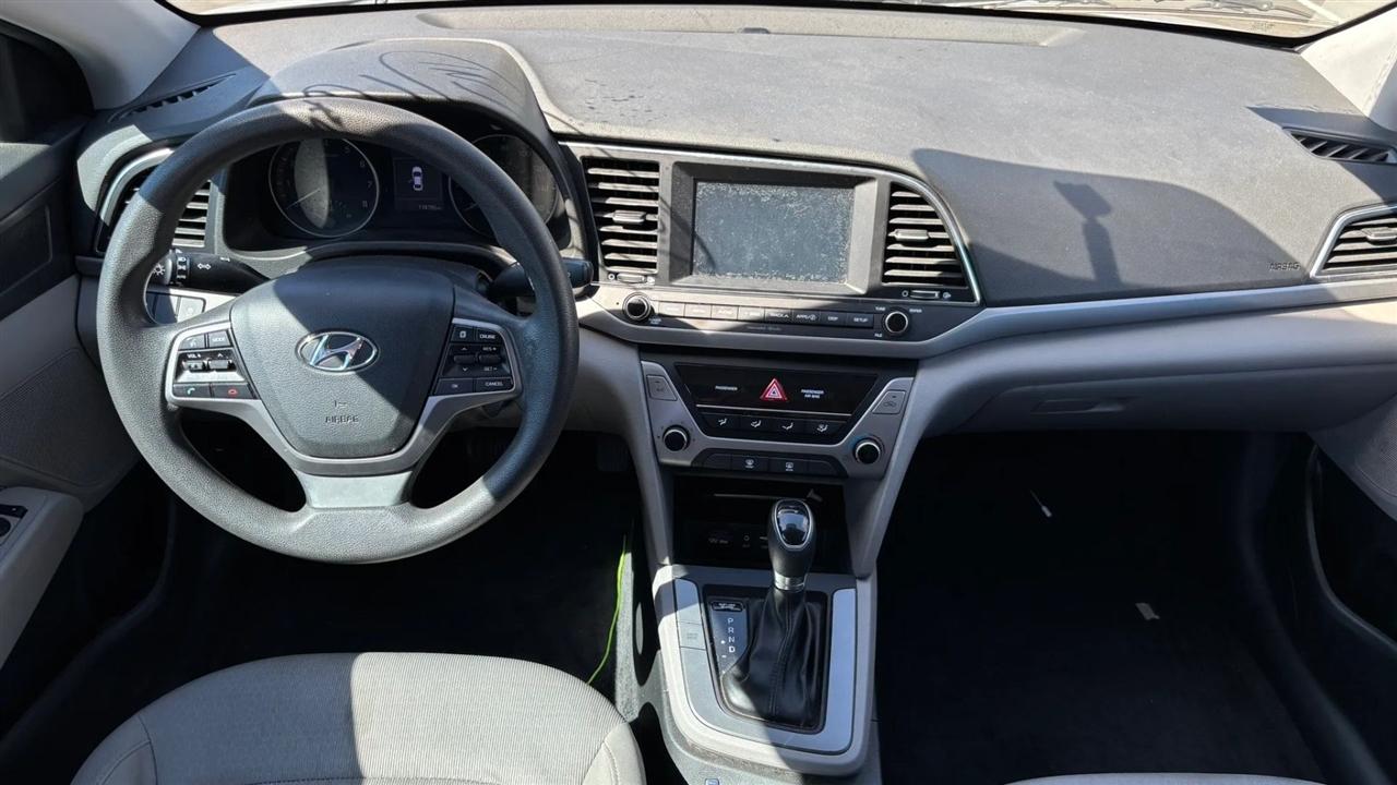 Hyundai Elantra  2018