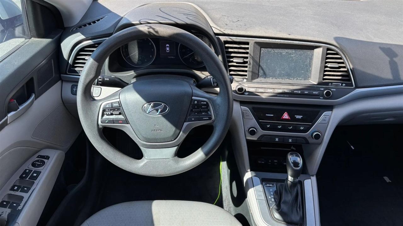 Hyundai Elantra  2018