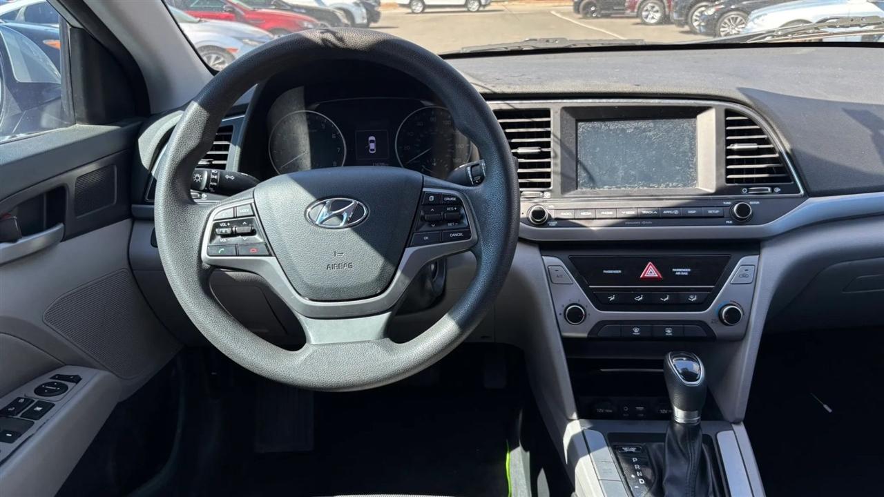 Hyundai Elantra  2018