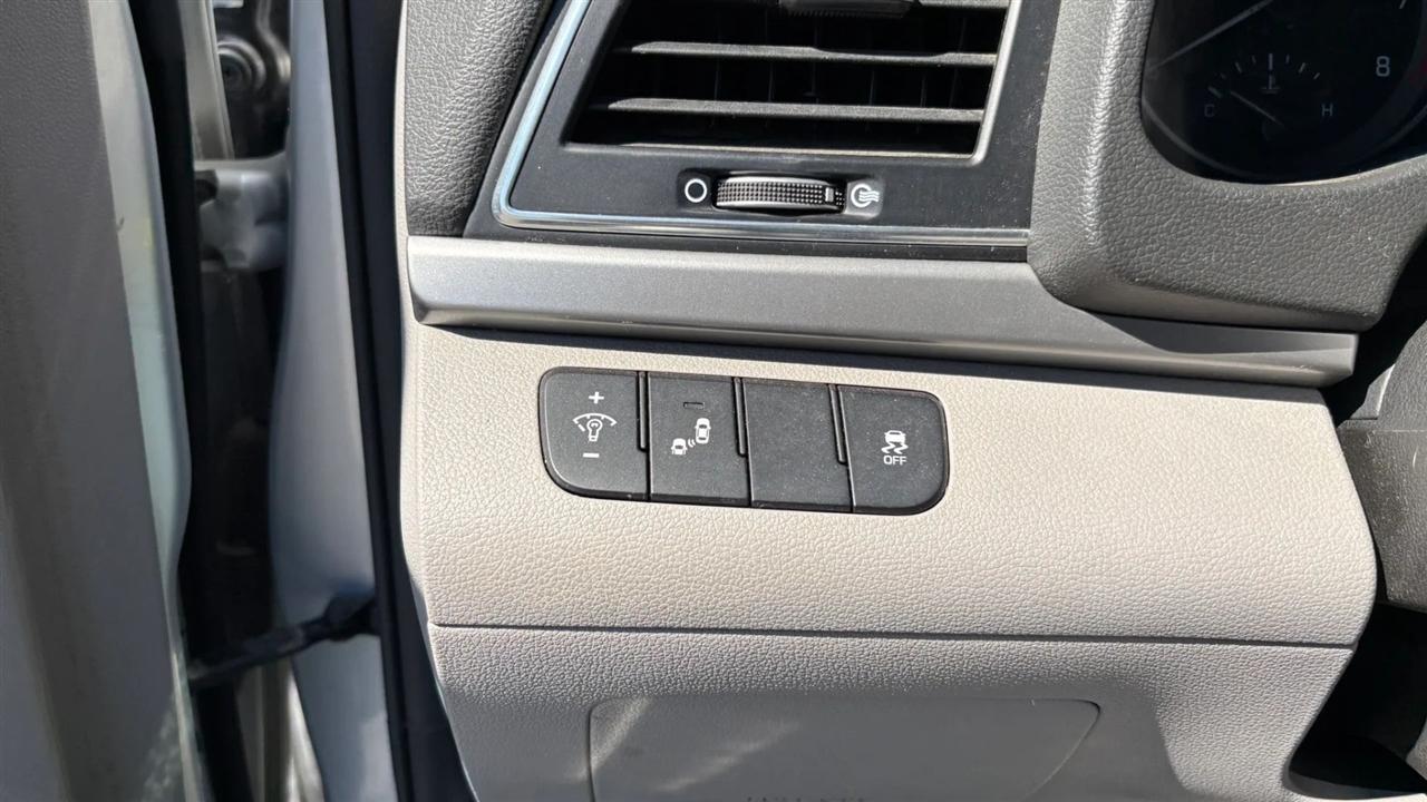 Hyundai Elantra  2018