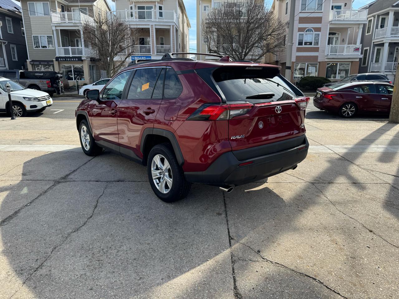 Toyota RAV4 XLE AWD (Natl) 2020