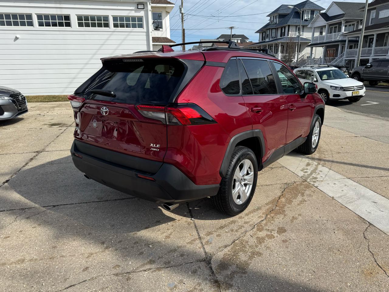 Toyota RAV4 XLE AWD (Natl) 2020