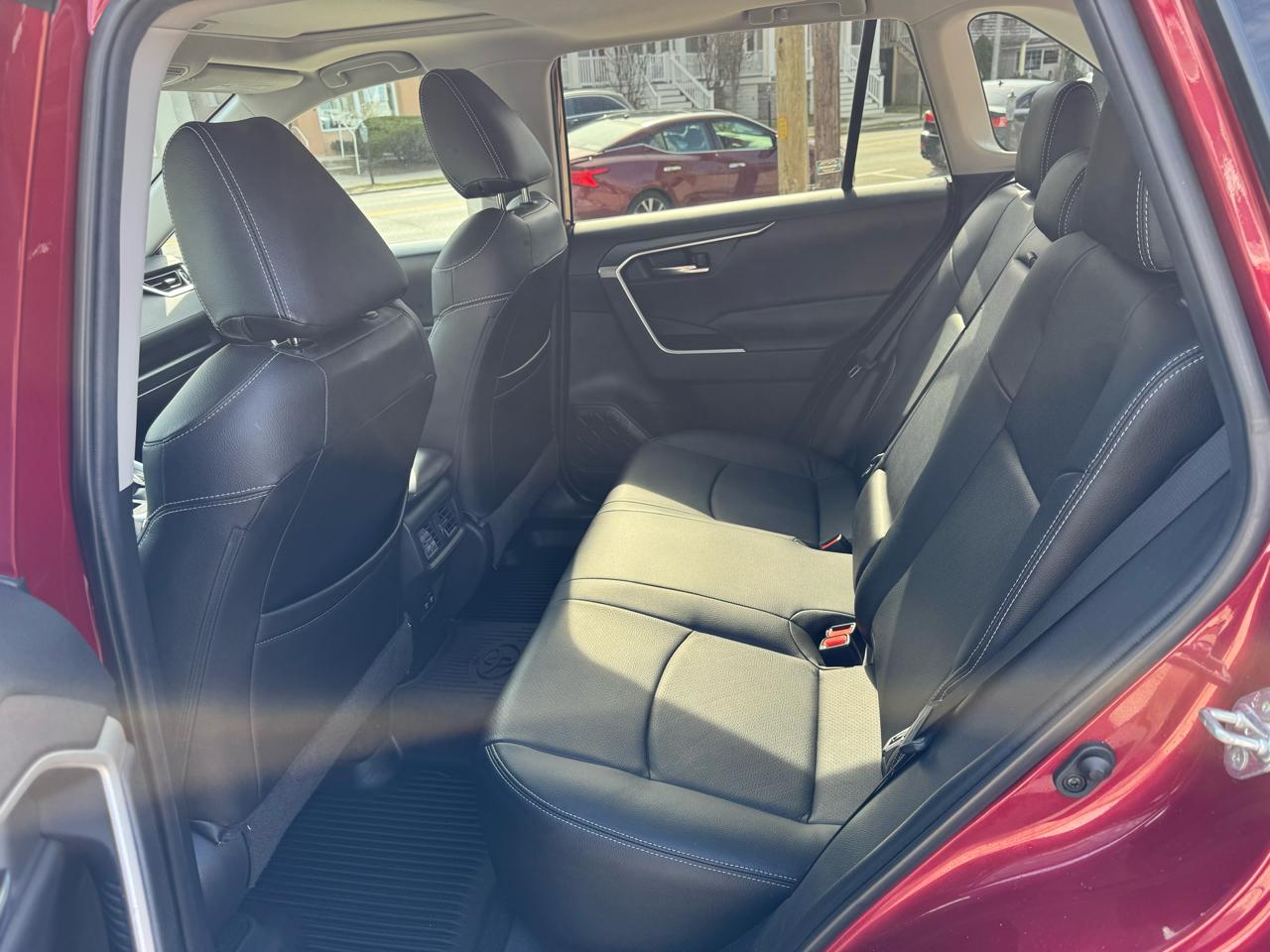 Toyota RAV4 XLE AWD (Natl) 2020