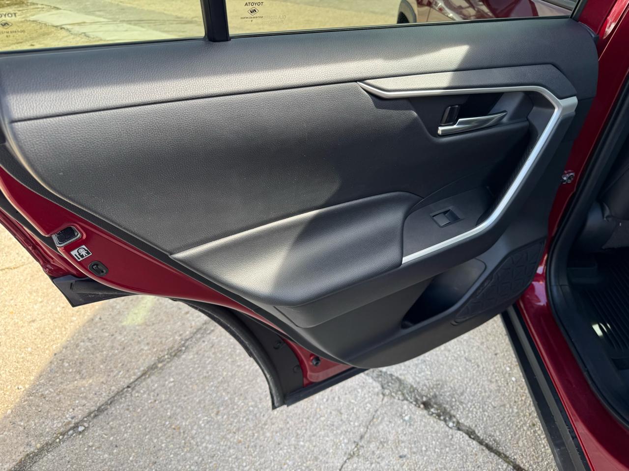 Toyota RAV4 XLE AWD (Natl) 2020