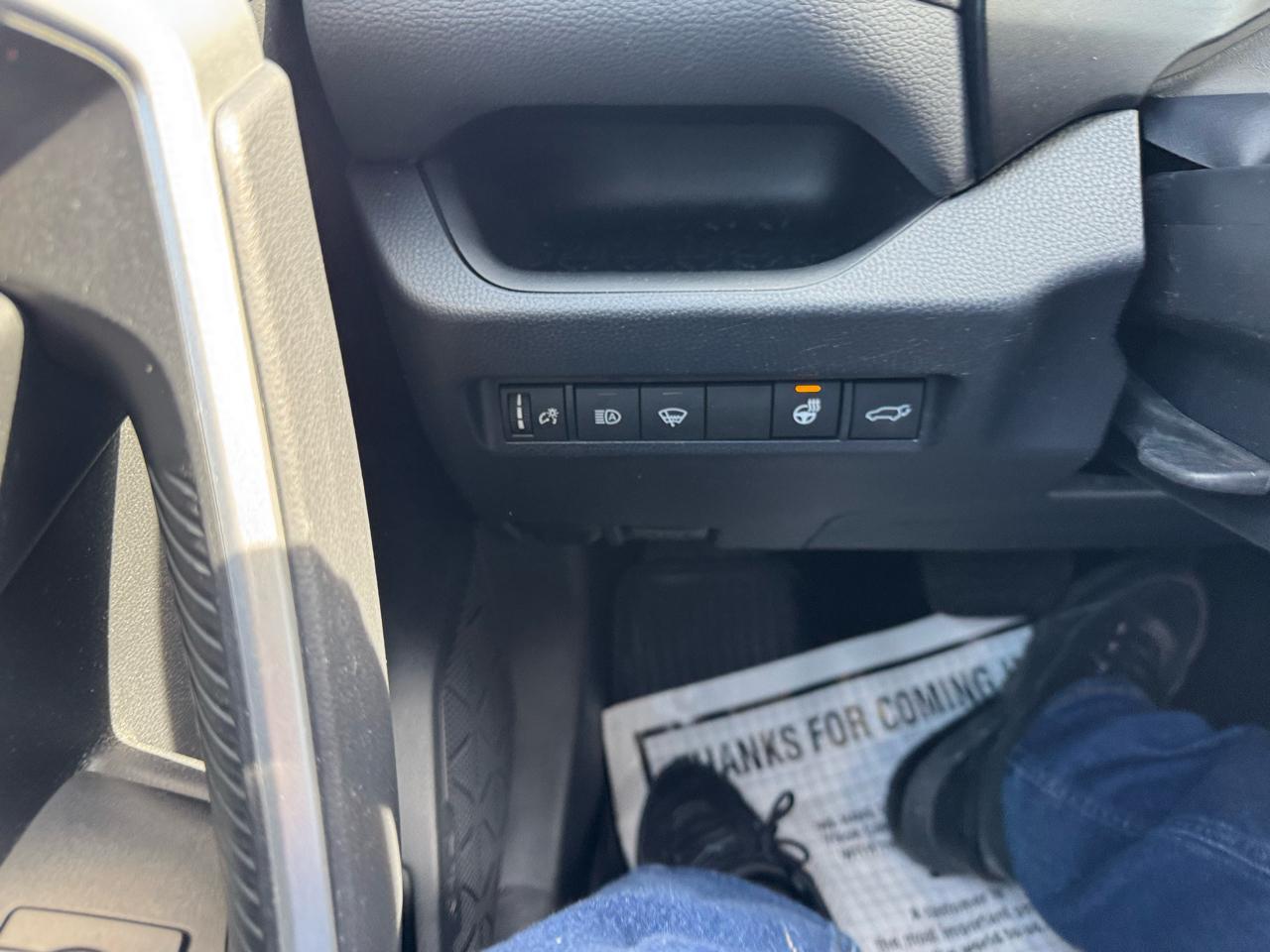 Toyota RAV4 XLE AWD (Natl) 2020