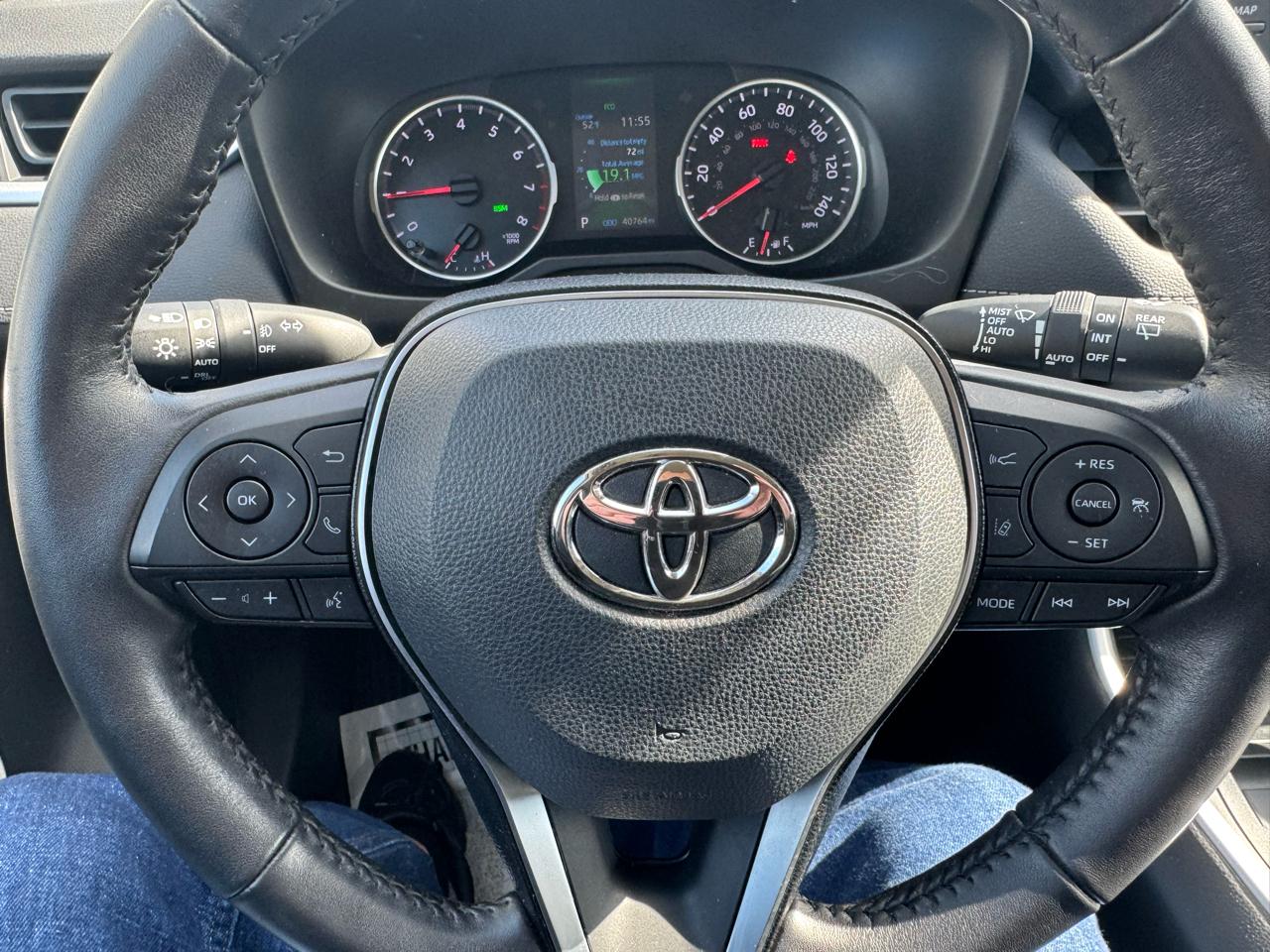 Toyota RAV4 XLE AWD (Natl) 2020