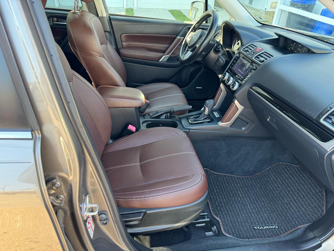 Subaru Forester 2.5i Touring CVT 2017