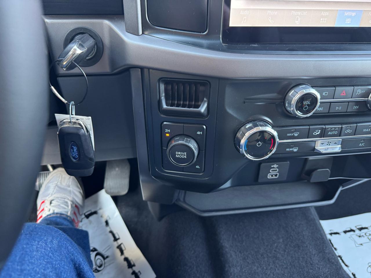 Ford F-150 XLT 4WD SuperCrew 5.5' Box 2025