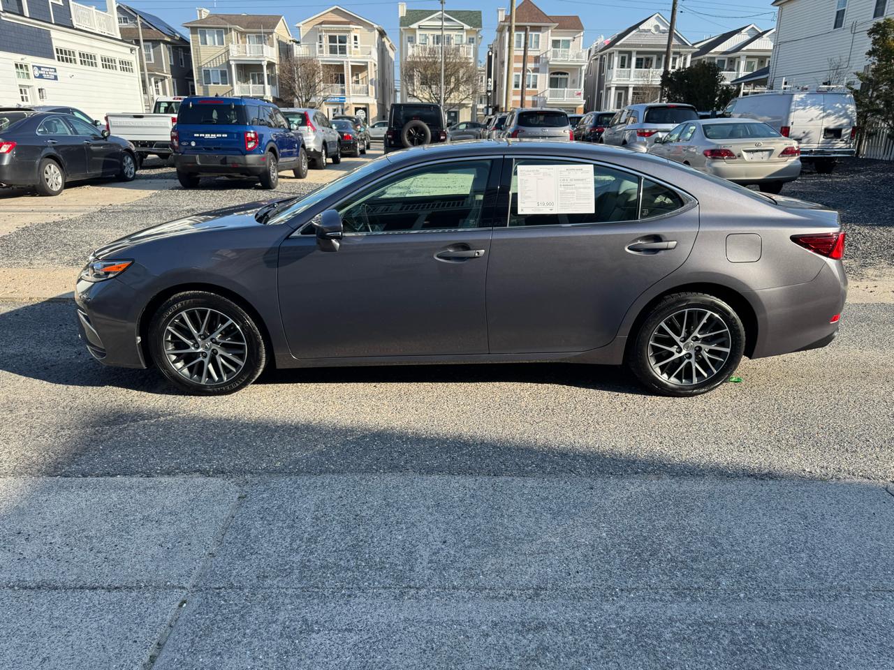 Lexus ES ES 350 FWD 2017