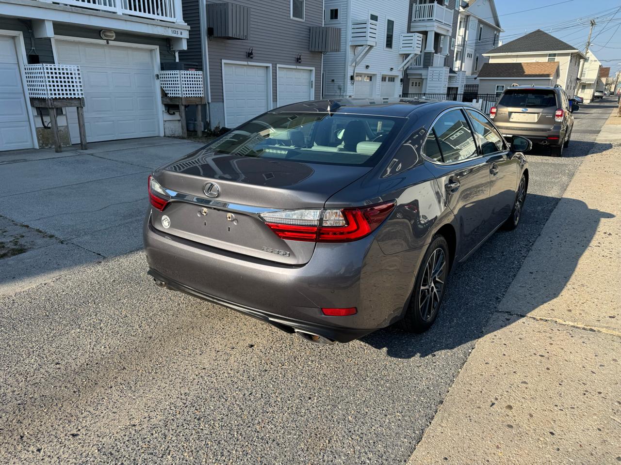 Lexus ES ES 350 FWD 2017