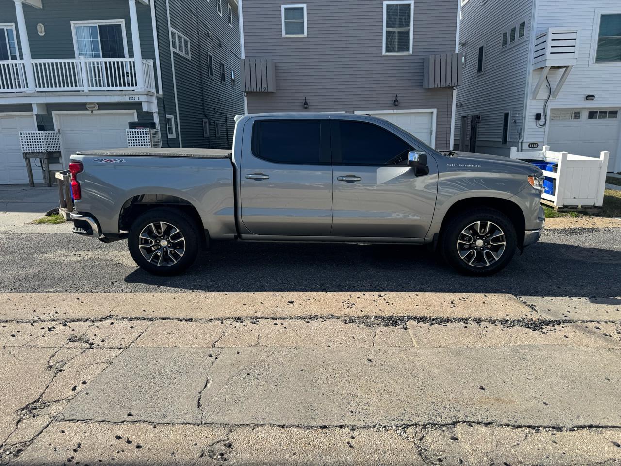 Chevrolet Silverado 1500 4WD Crew Cab 147" LT w/2FL 2024