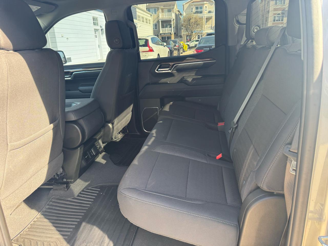 Chevrolet Silverado 1500 4WD Crew Cab 147" LT w/2FL 2024