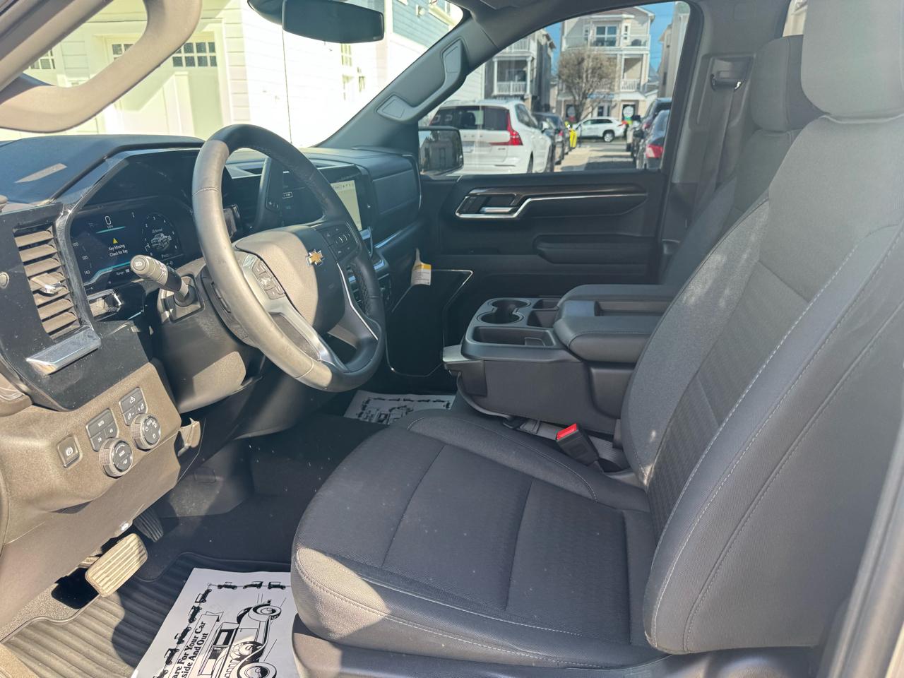 Chevrolet Silverado 1500 4WD Crew Cab 147" LT w/2FL 2024