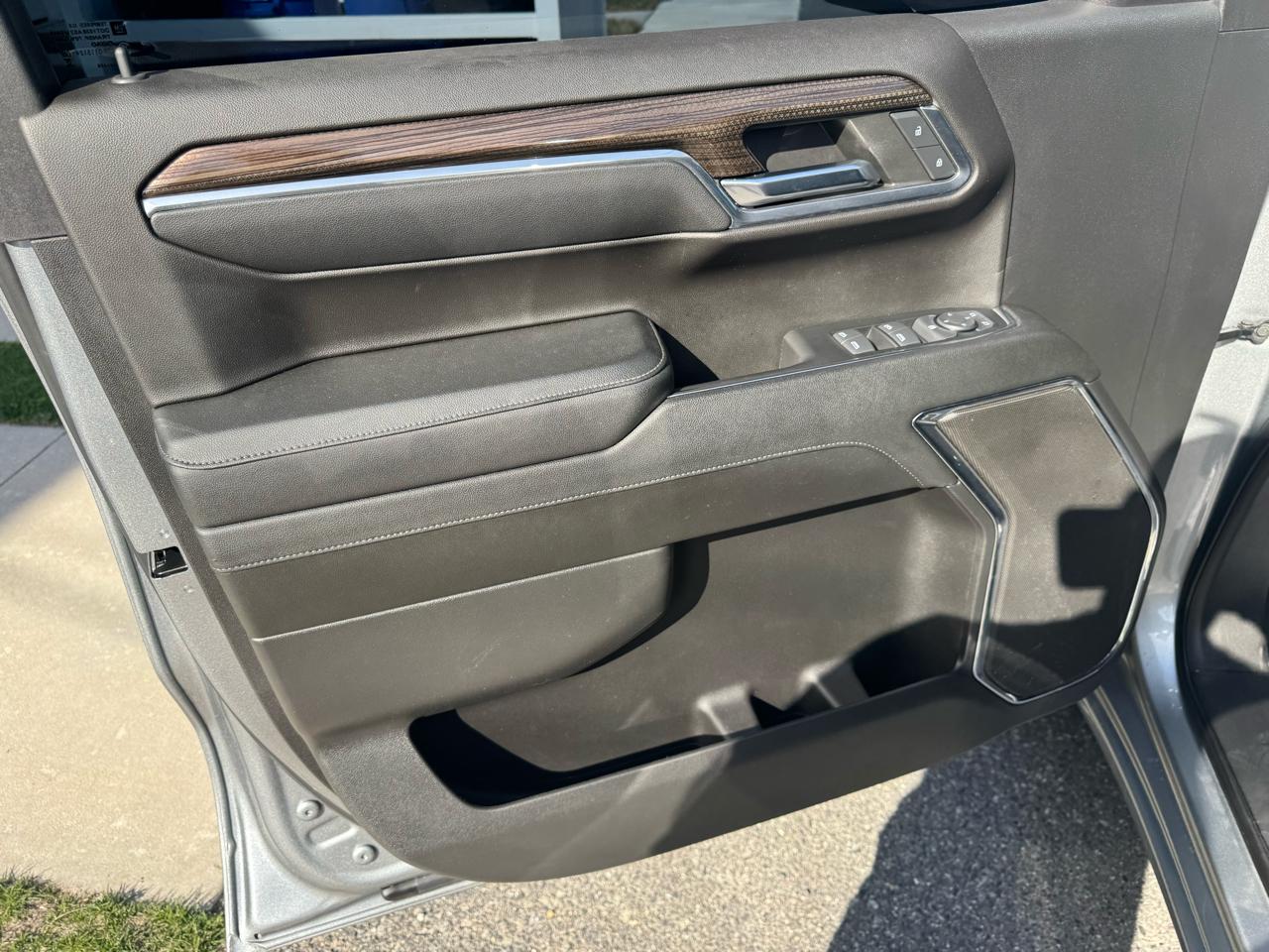 Chevrolet Silverado 1500 4WD Crew Cab 147" LT w/2FL 2024