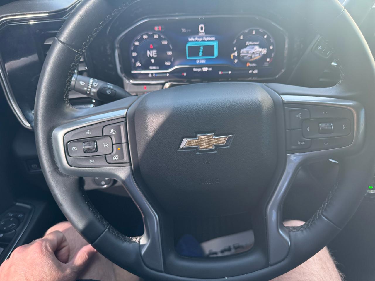 Chevrolet Silverado 1500 4WD Crew Cab 147" LT w/2FL 2024