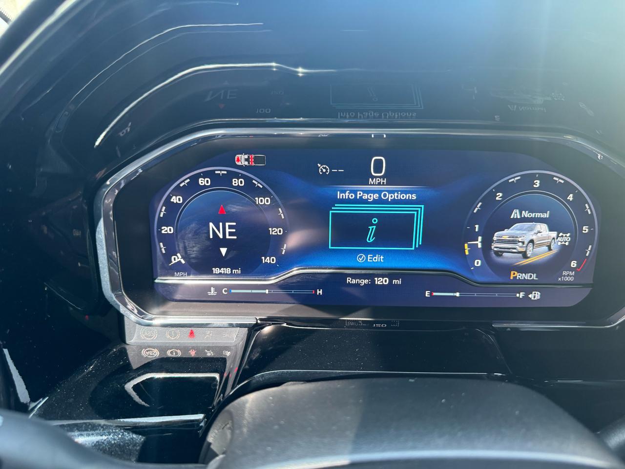 Chevrolet Silverado 1500 4WD Crew Cab 147" LT w/2FL 2024