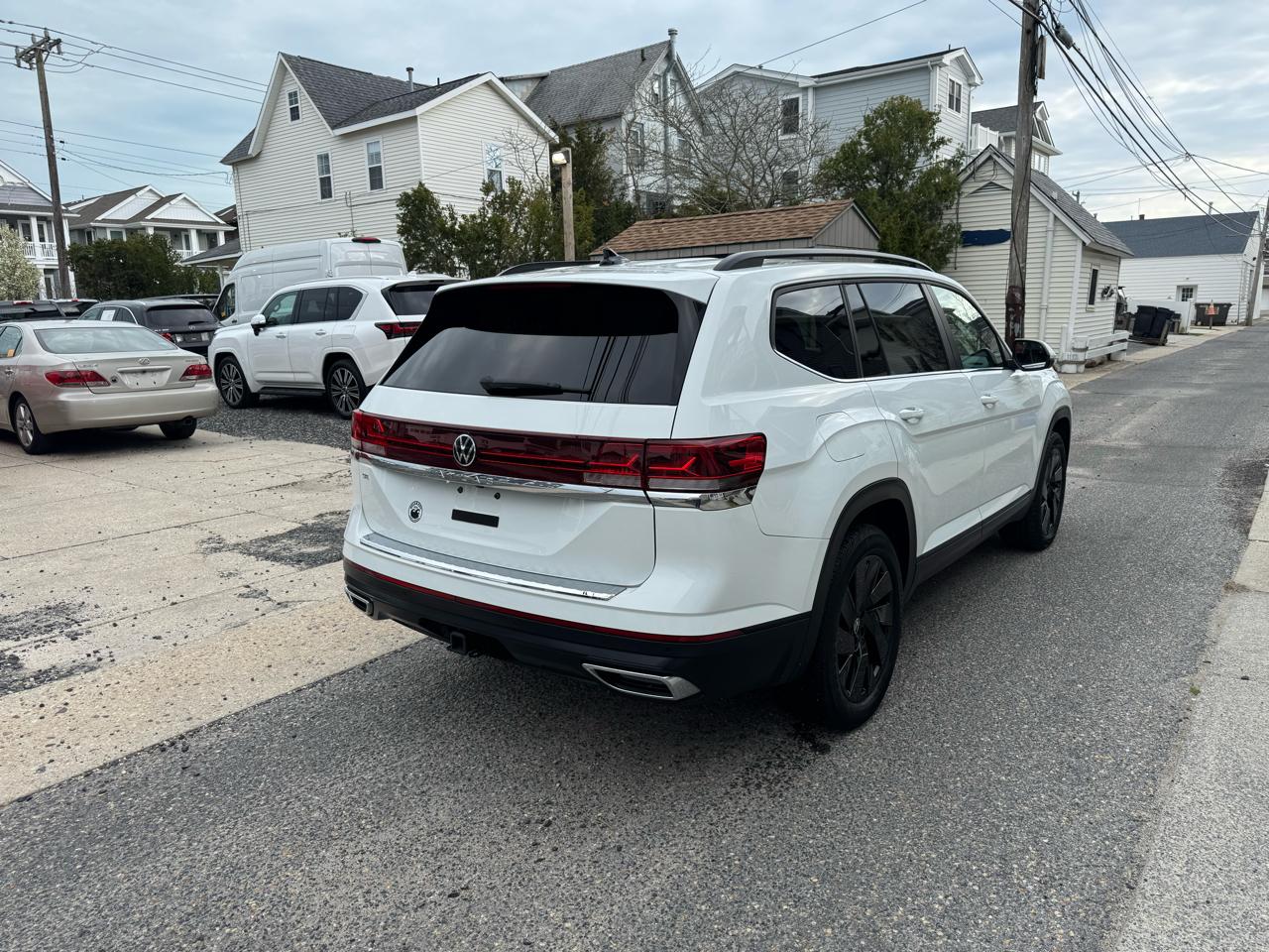 Volkswagen Atlas 2.0T SE w/Technology FWD 2024