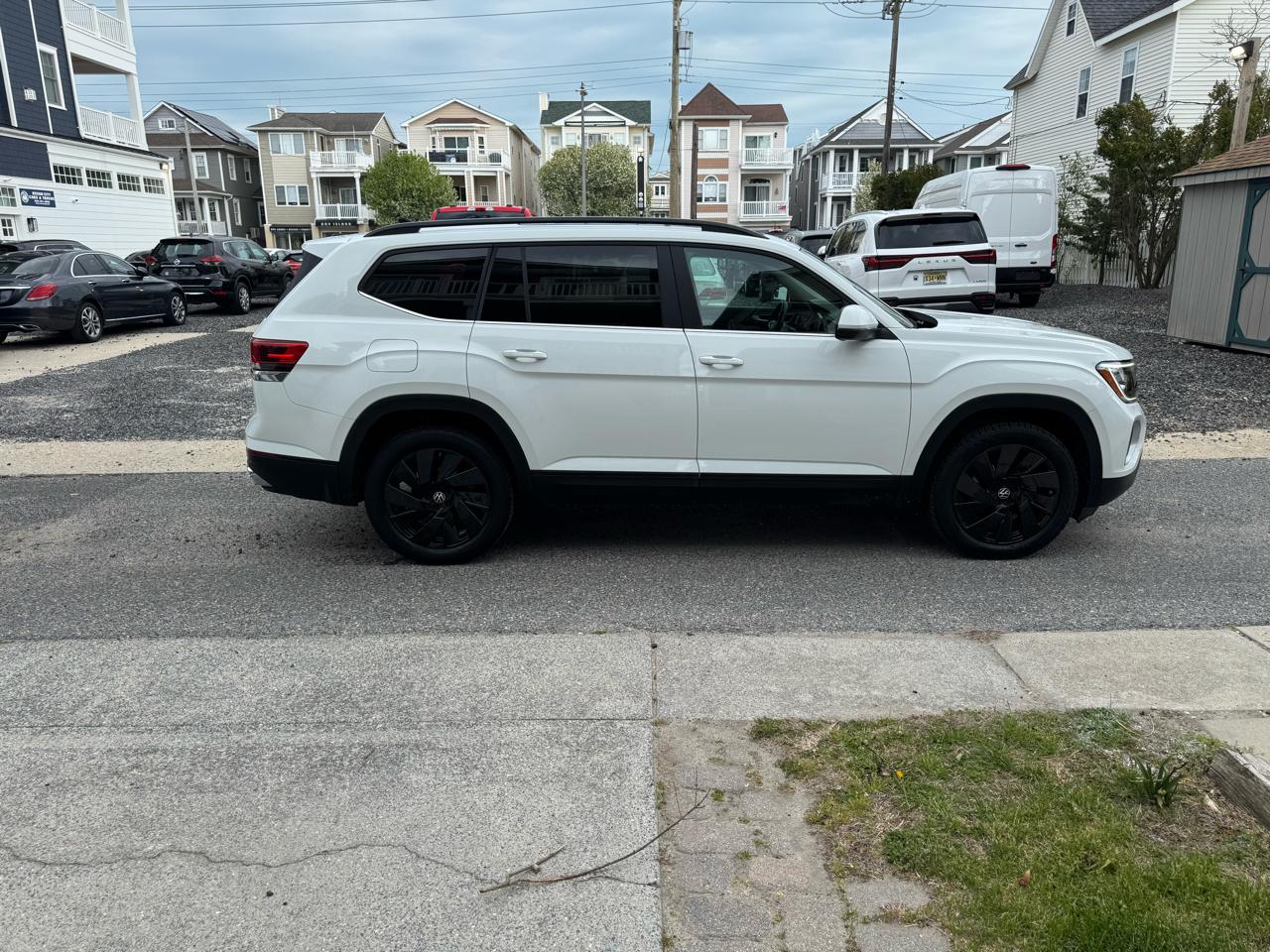 Volkswagen Atlas 2.0T SE w/Technology FWD 2024