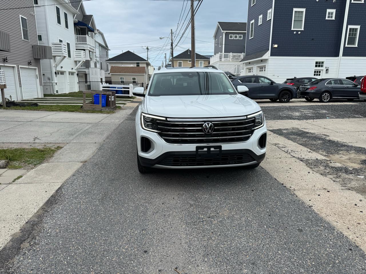 Volkswagen Atlas 2.0T SE w/Technology FWD 2024