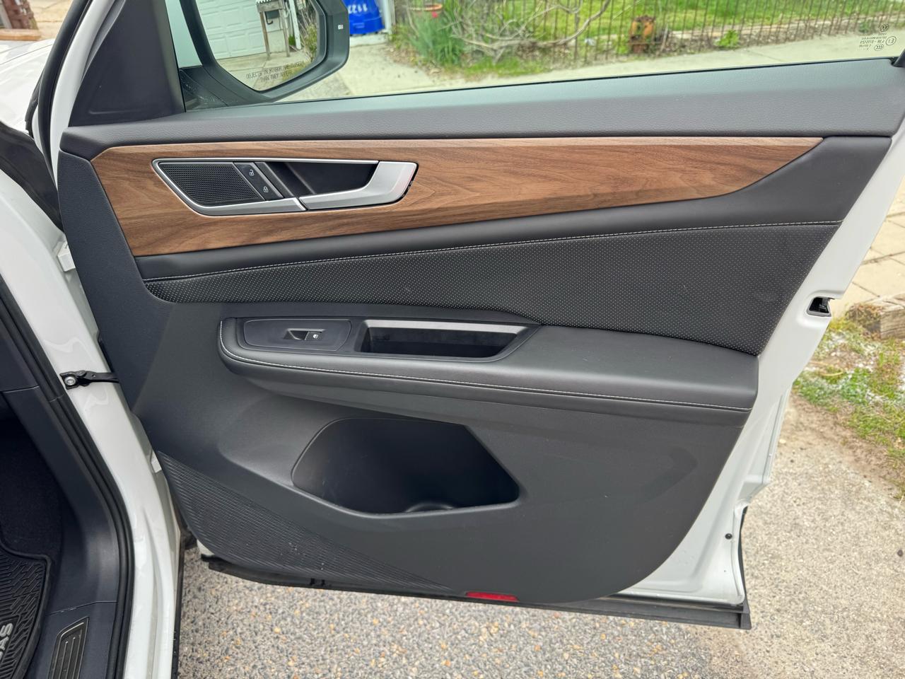 Volkswagen Atlas 2.0T SE w/Technology FWD 2024