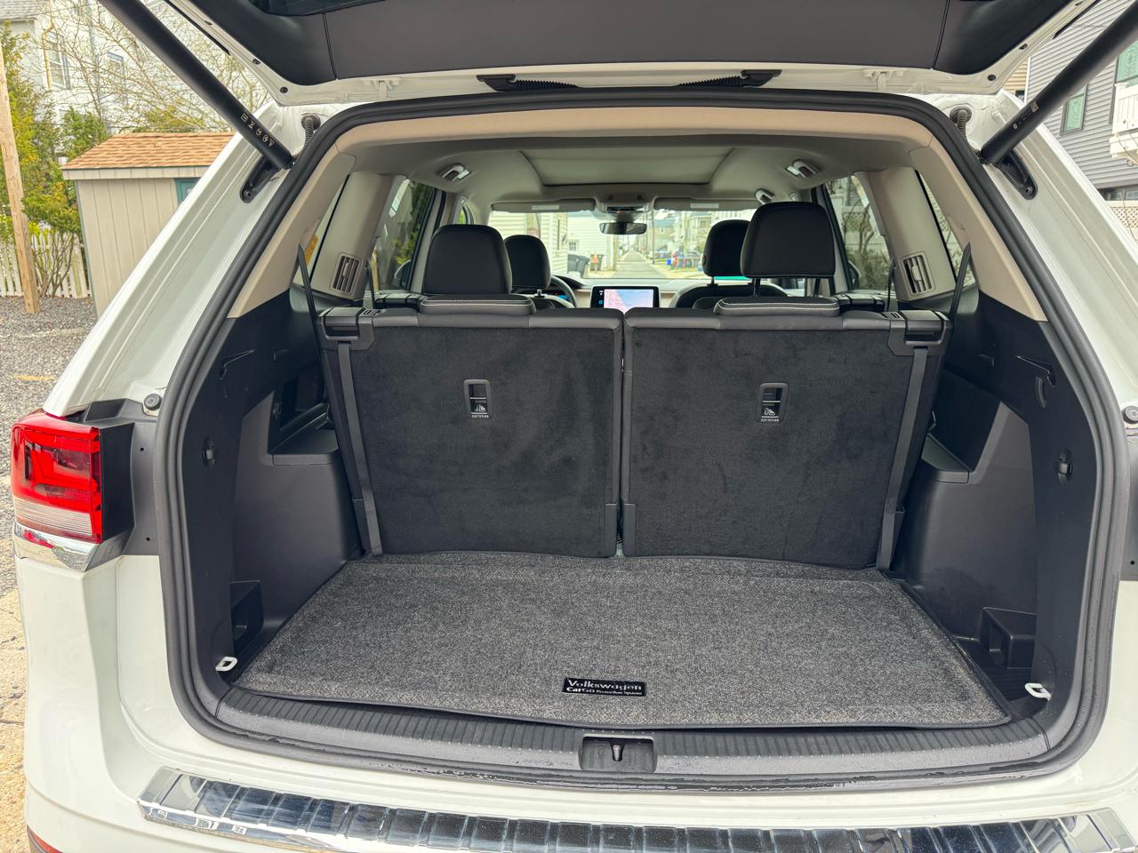 Volkswagen Atlas 2.0T SE w/Technology FWD 2024