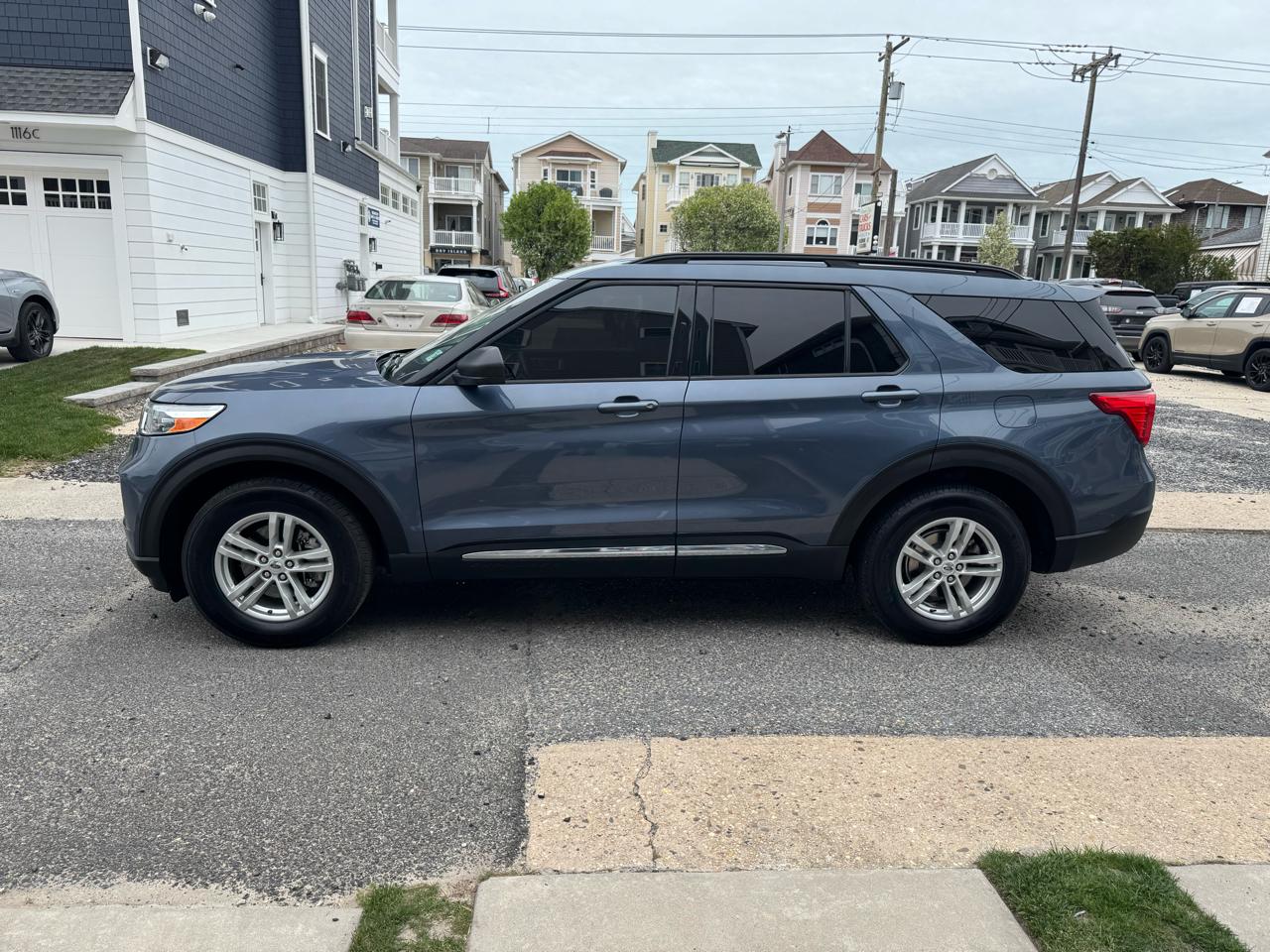 Ford Explorer XLT 4WD 2021