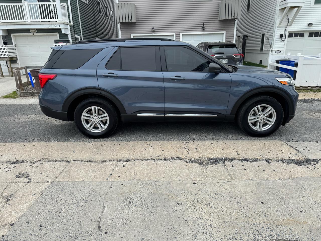 Ford Explorer XLT 4WD 2021