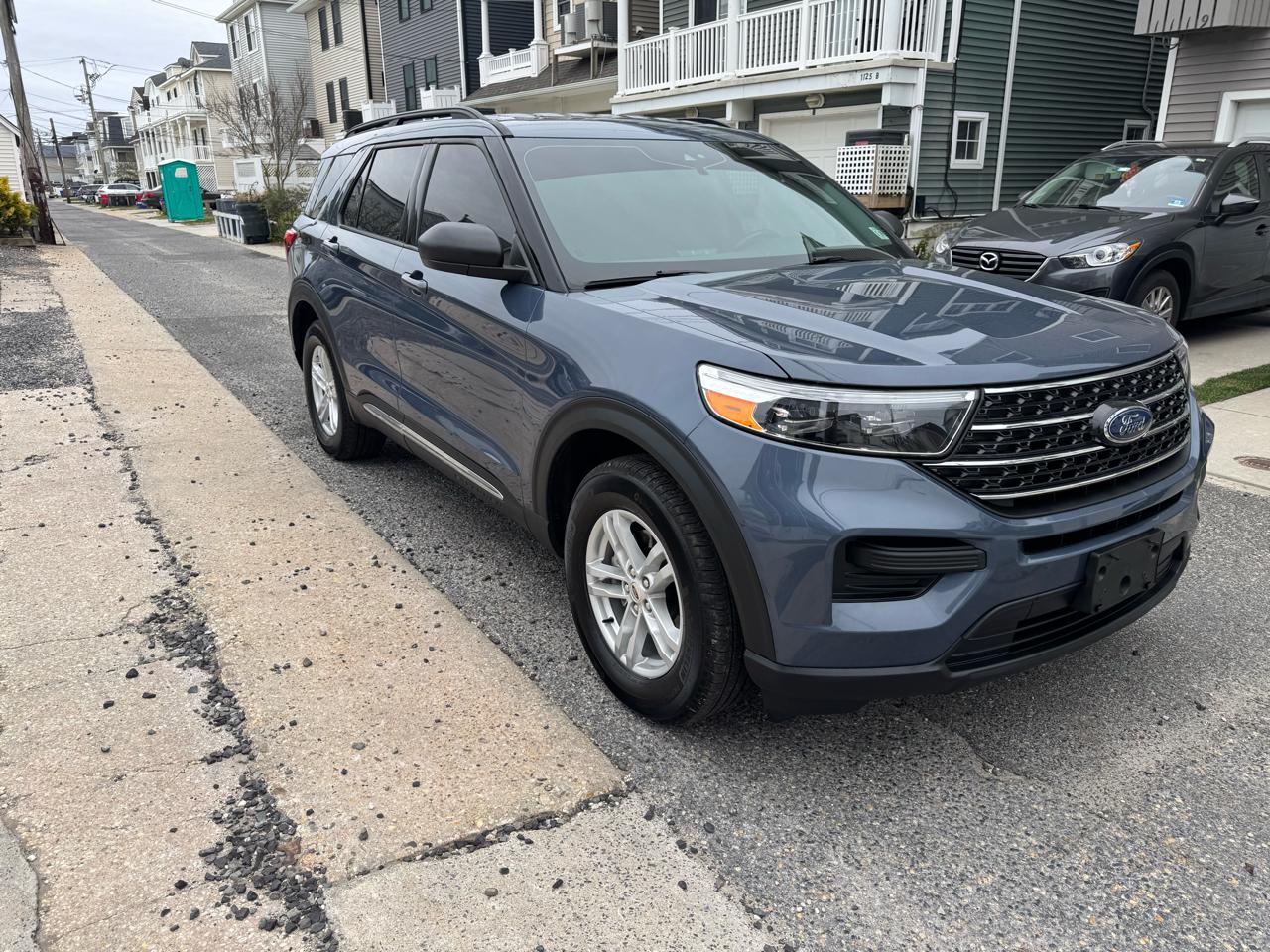 Ford Explorer XLT 4WD 2021