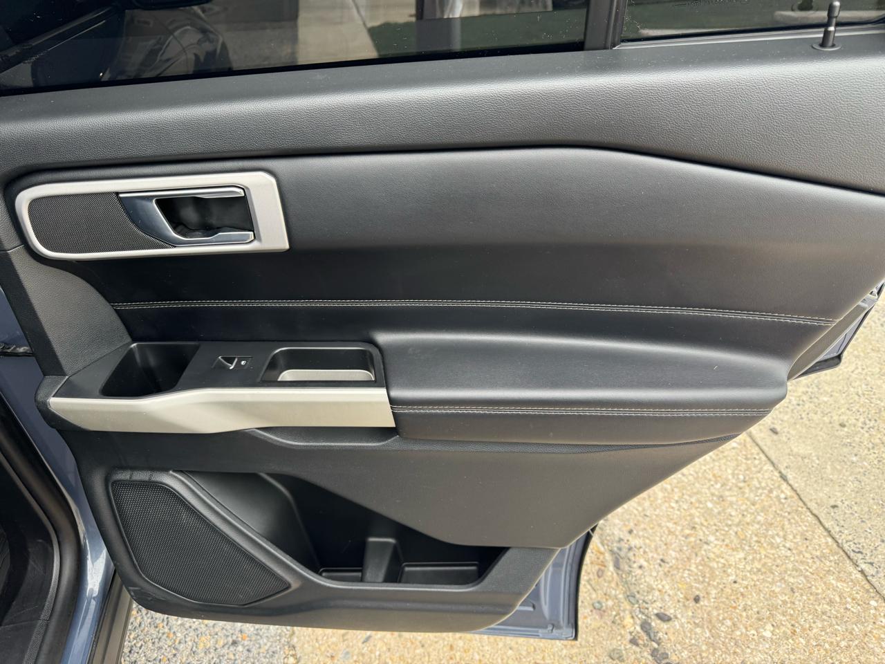 Ford Explorer XLT 4WD 2021