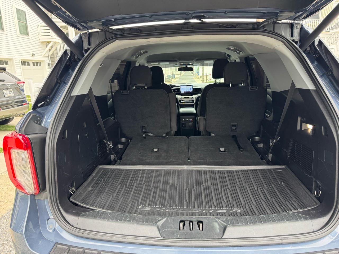 Ford Explorer XLT 4WD 2021