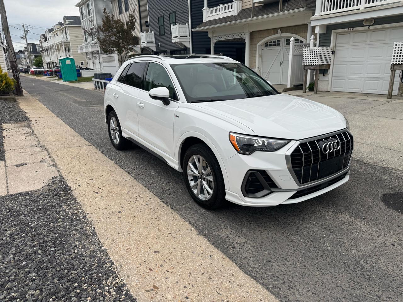 Audi Q3 S line Premium 45 TFSI quattro 2022
