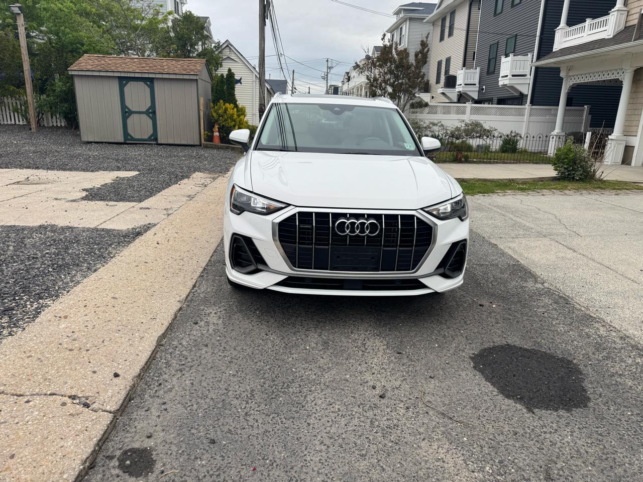 Audi Q3 S line Premium 45 TFSI quattro 2022