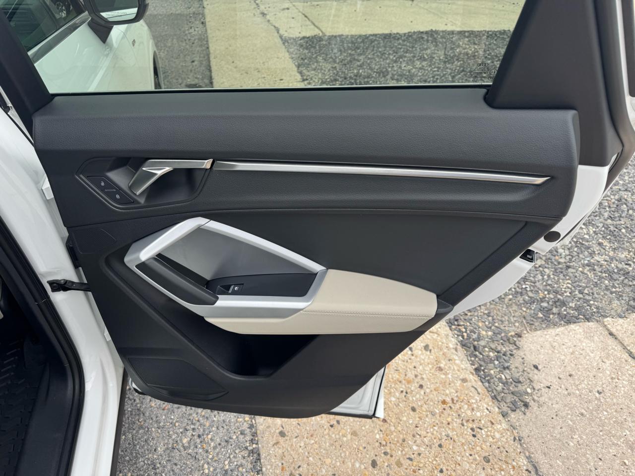Audi Q3 S line Premium 45 TFSI quattro 2022