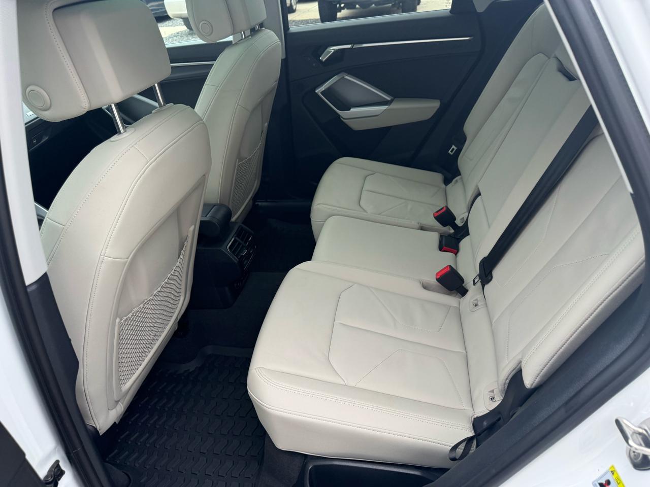 Audi Q3 S line Premium 45 TFSI quattro 2022