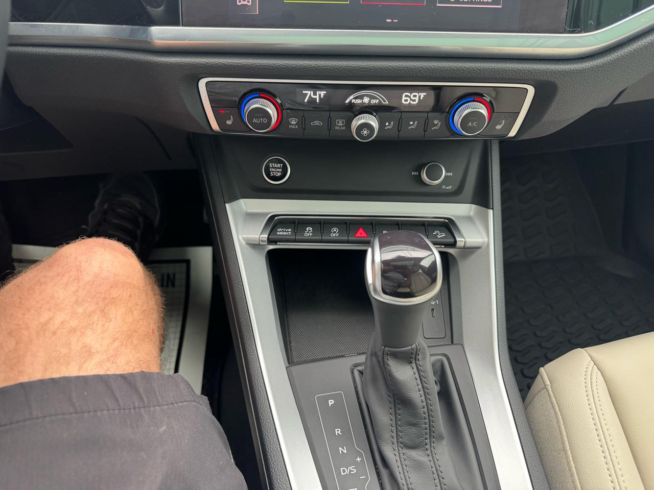 Audi Q3 S line Premium 45 TFSI quattro 2022