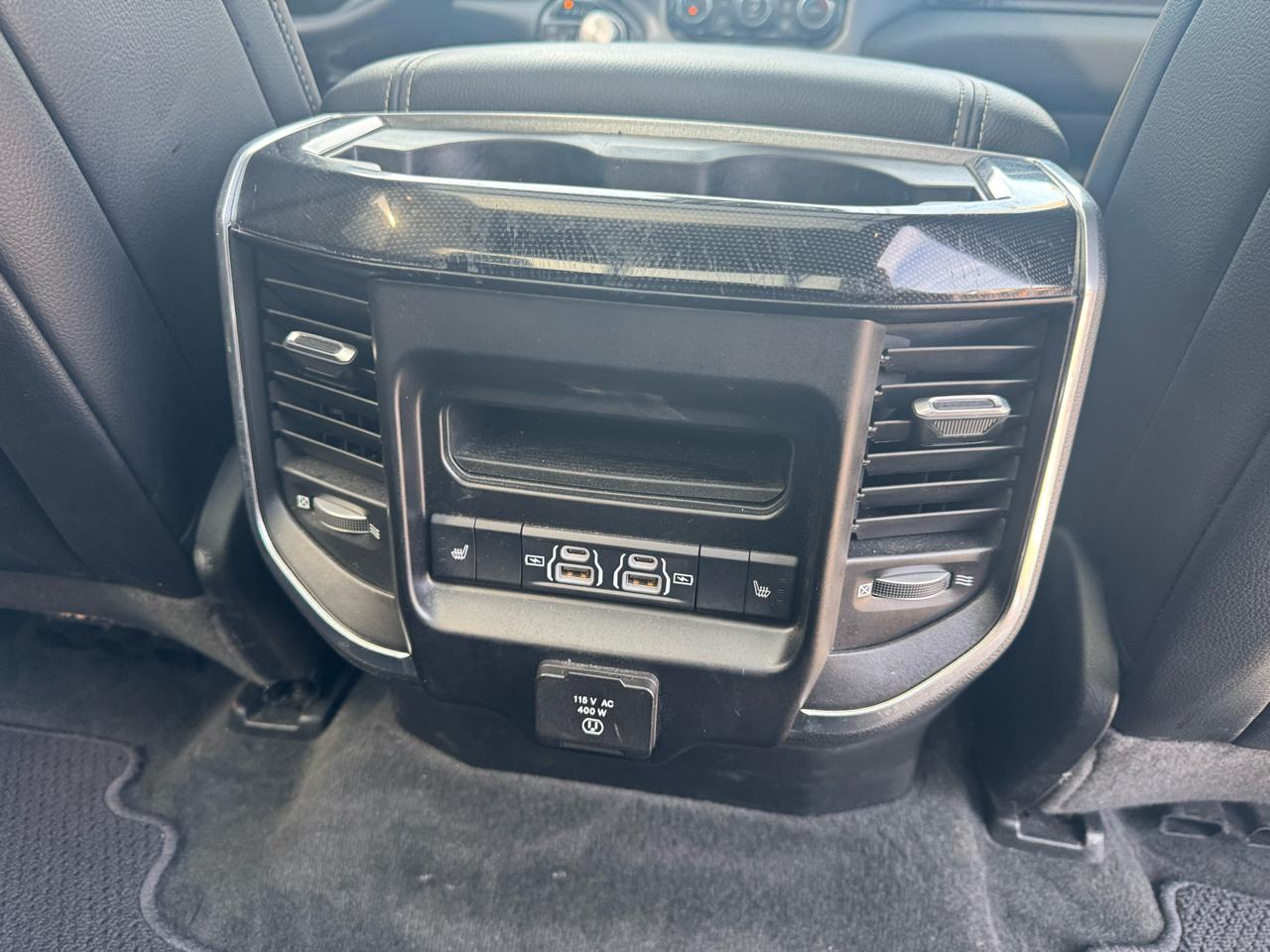 RAM 1500 Laramie 4x4 Crew Cab 5'7" Box 2021