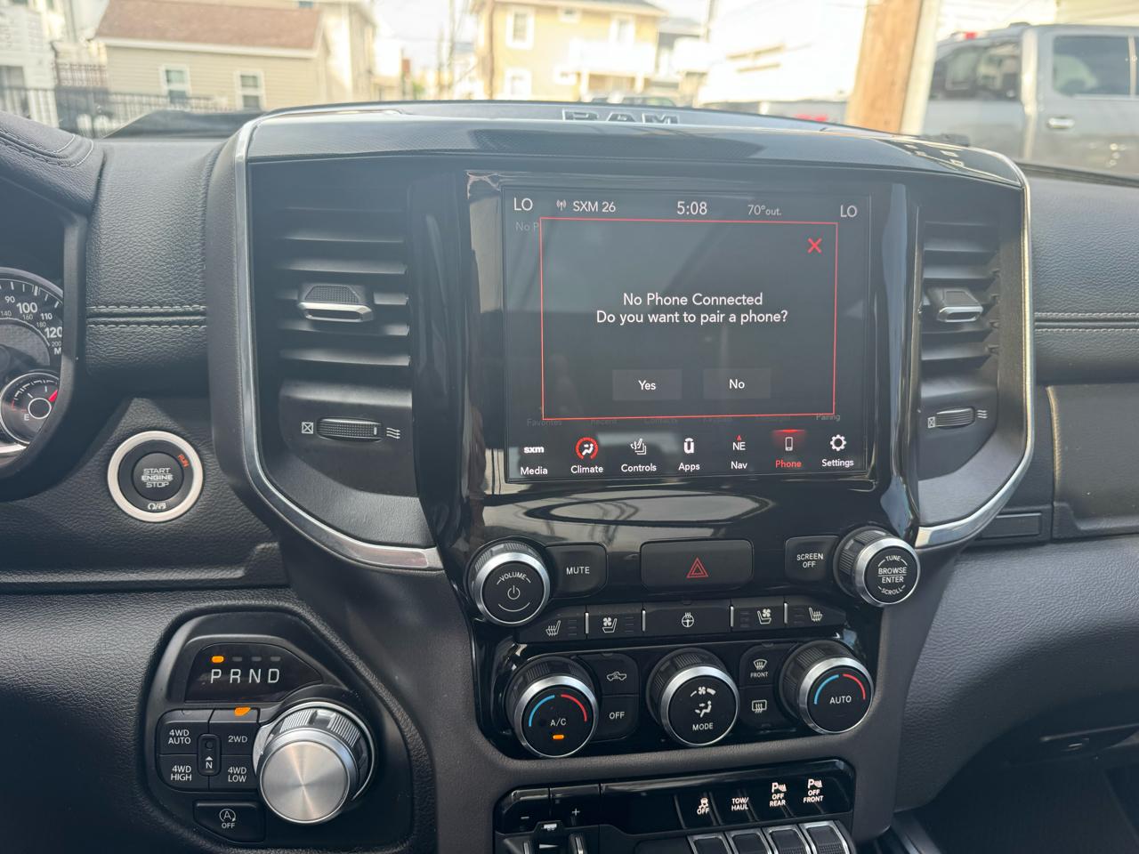 RAM 1500 Laramie 4x4 Crew Cab 5'7" Box 2021