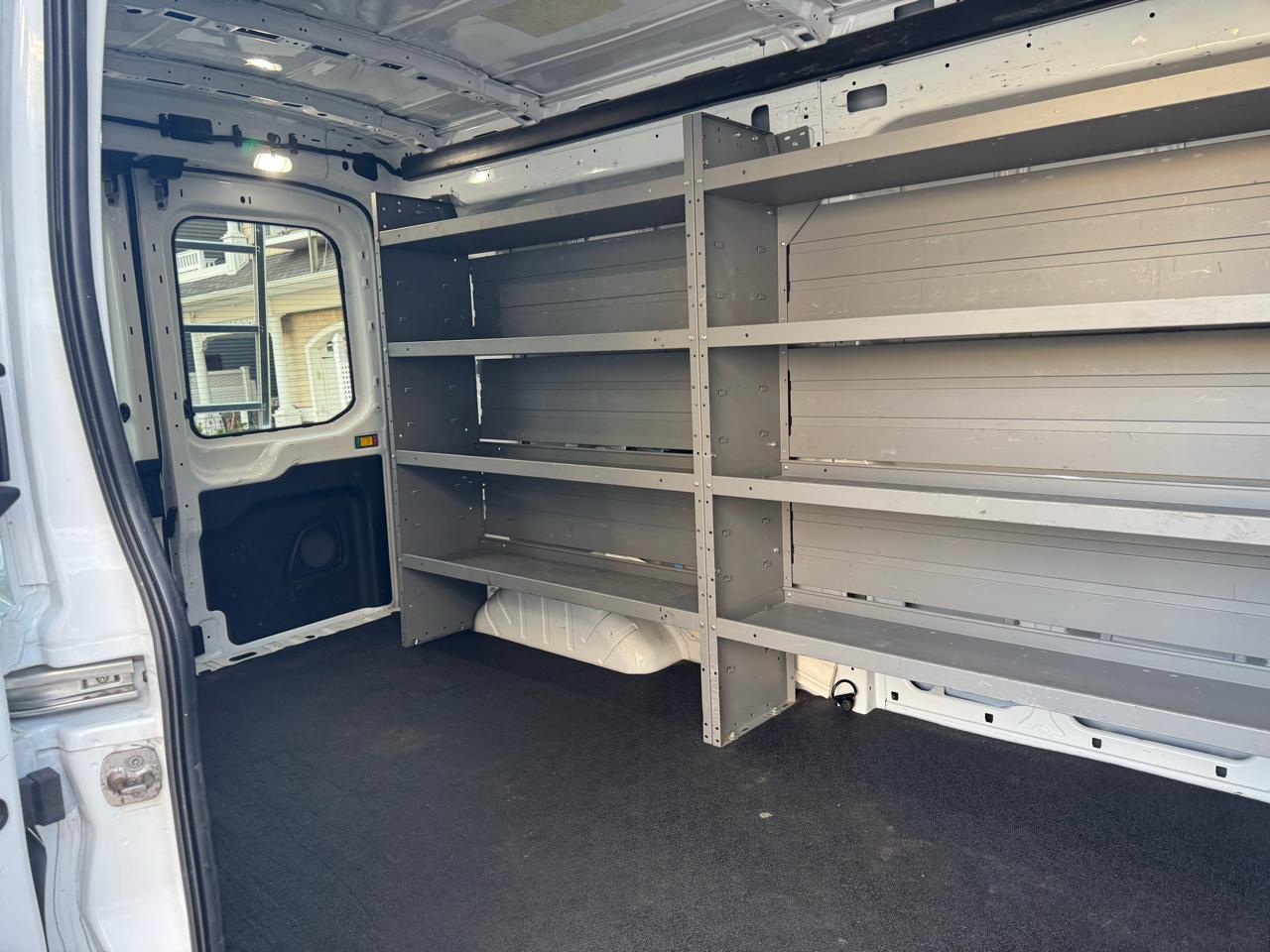 Ford Transit Cargo Van T-250 148" Med Rf 9070 GVWR RWD 2024