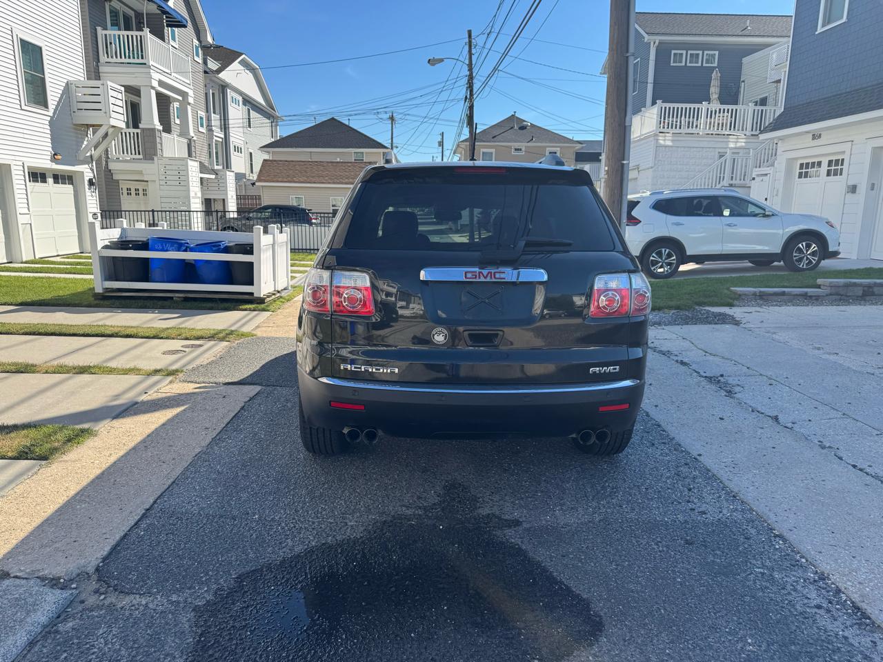 GMC Acadia AWD 4dr SLT1 2011