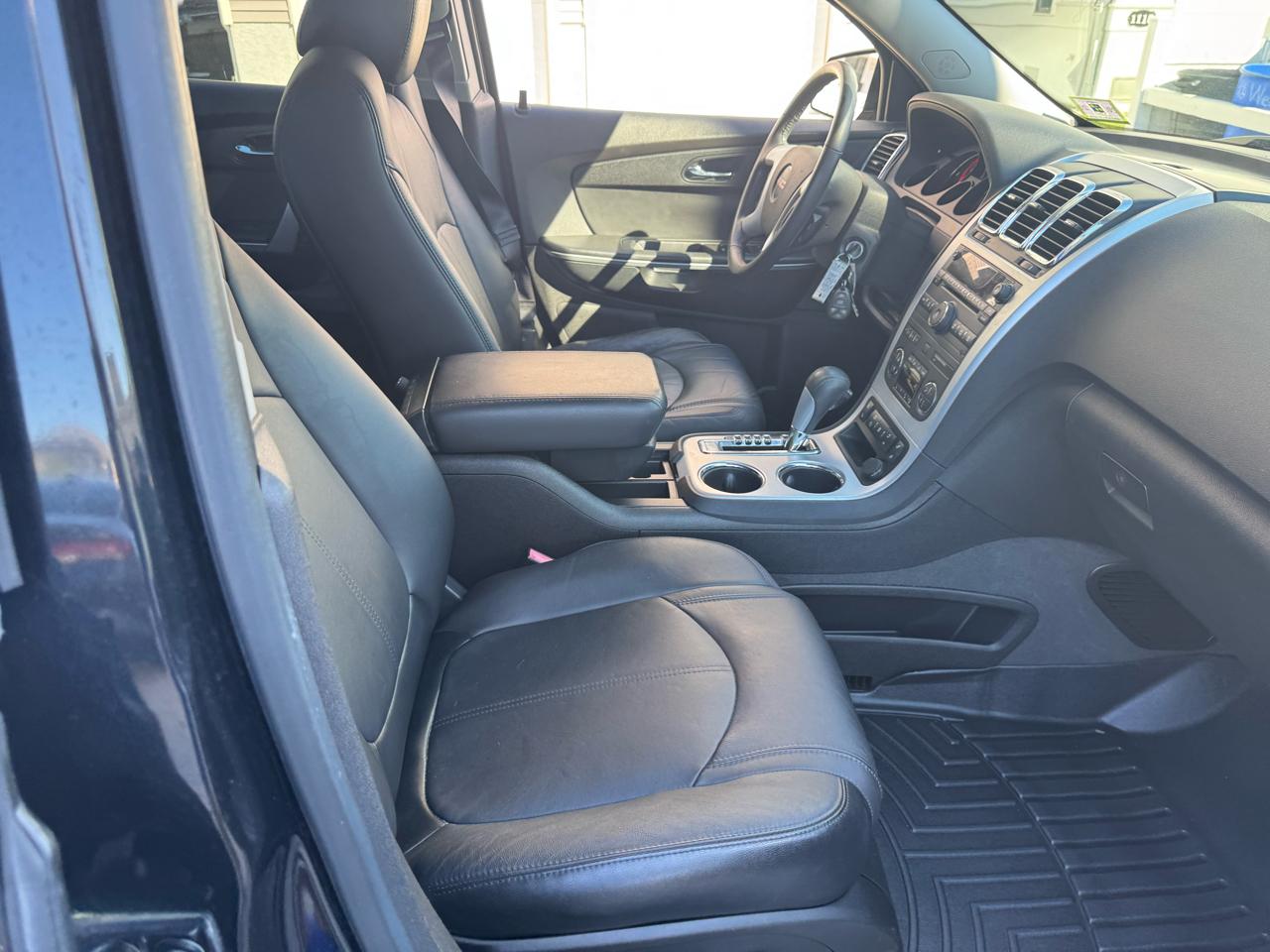 GMC Acadia AWD 4dr SLT1 2011
