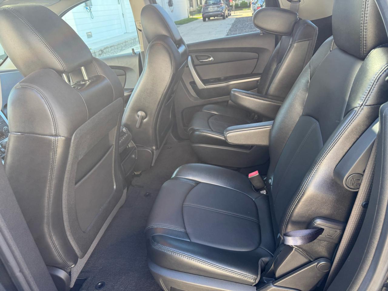 GMC Acadia AWD 4dr SLT1 2011