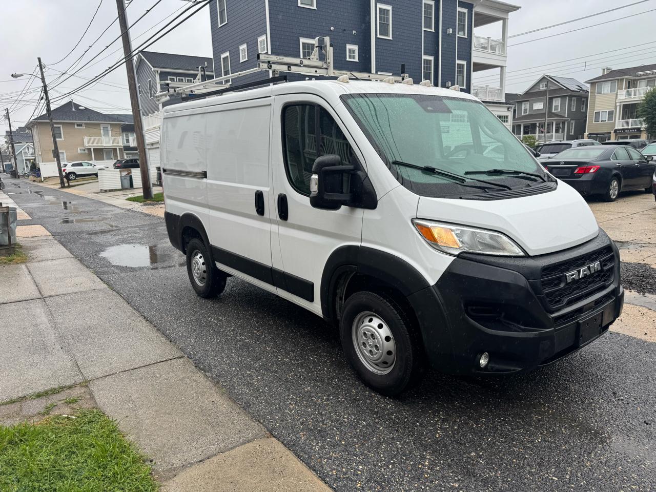 RAM ProMaster Cargo Van 1500 Low Roof 118" WB 2023
