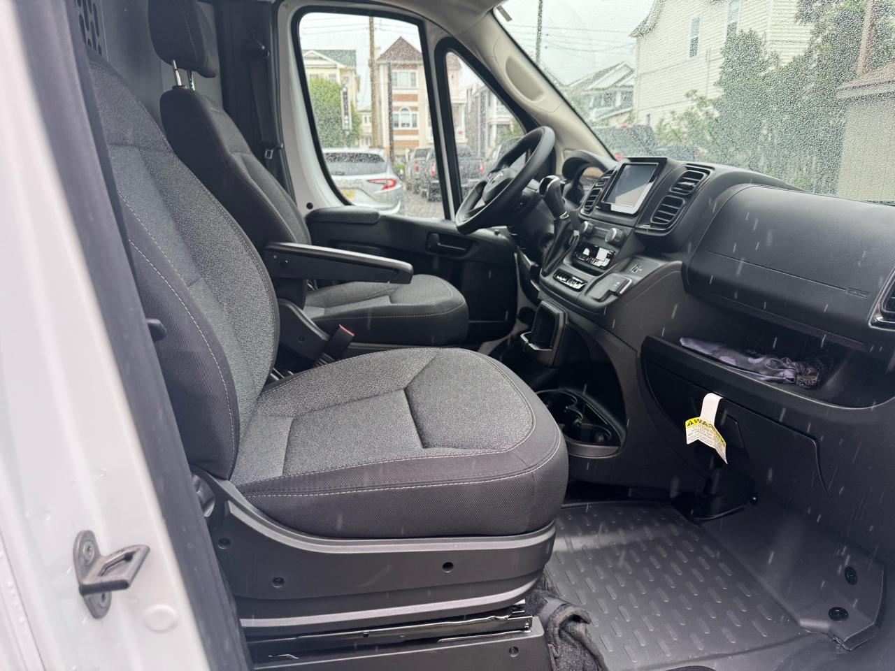 RAM ProMaster Cargo Van 1500 Low Roof 118" WB 2023