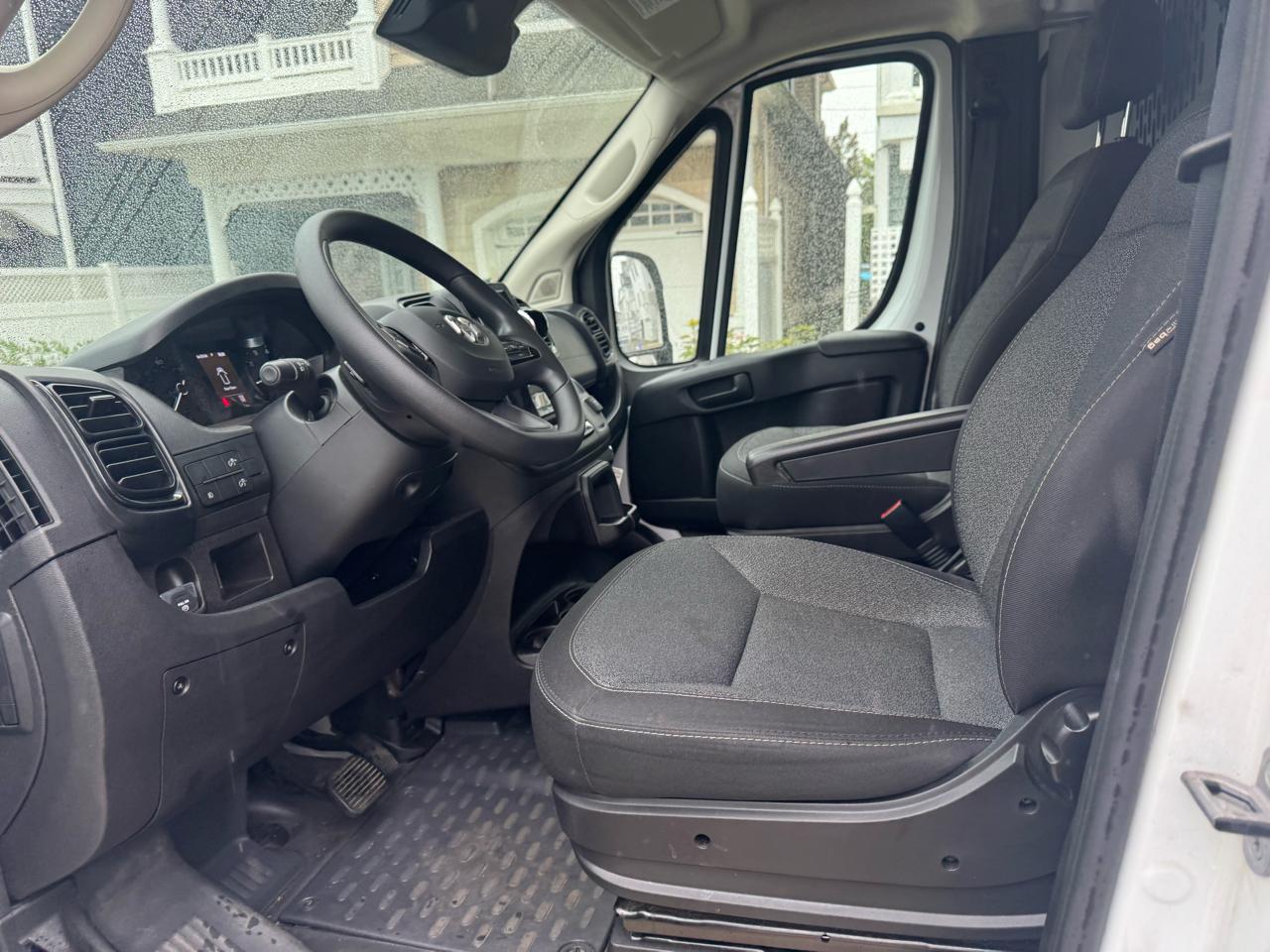 RAM ProMaster Cargo Van 1500 Low Roof 118" WB 2023