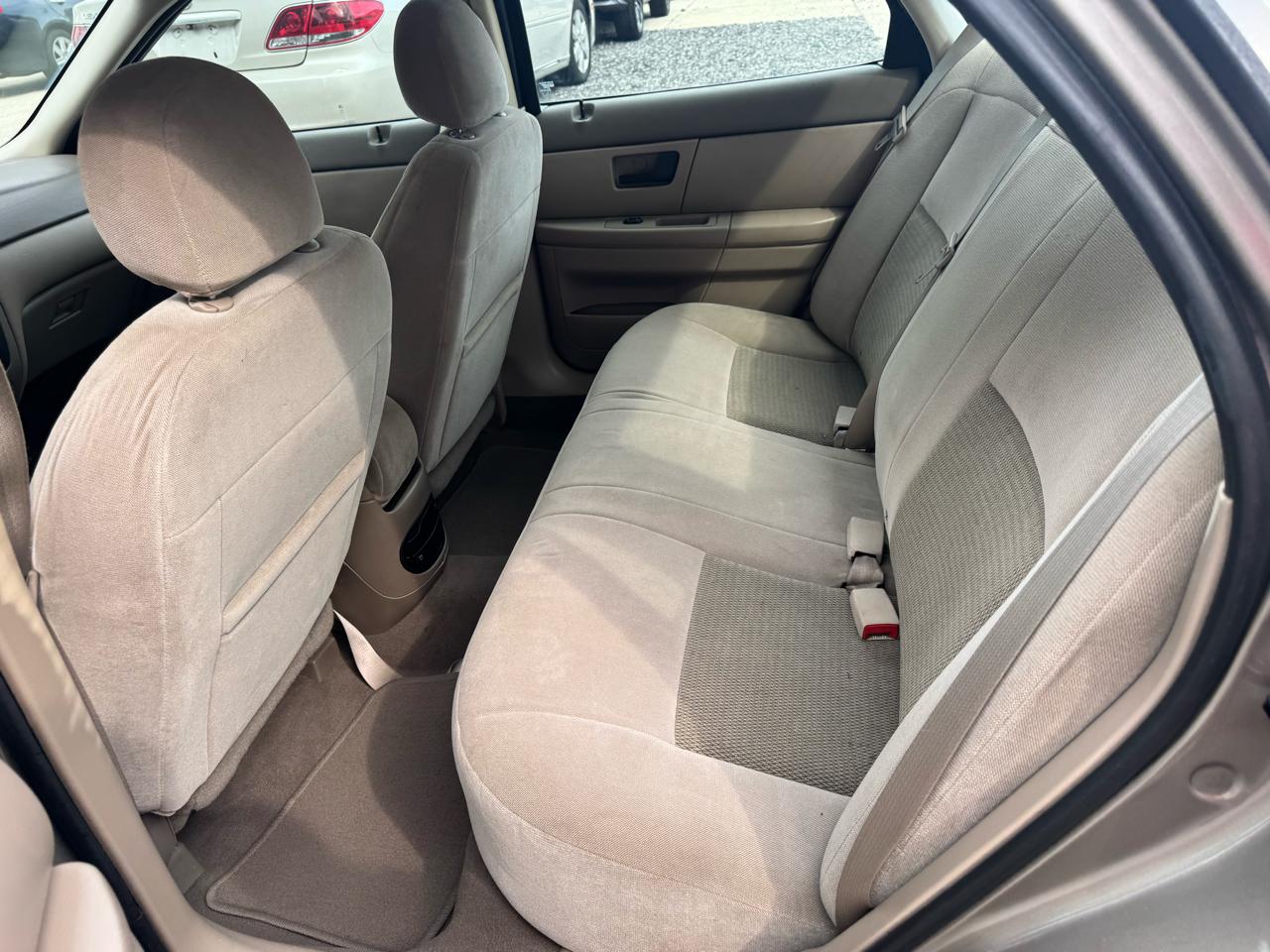 Ford Taurus 4dr Sdn SE 2007