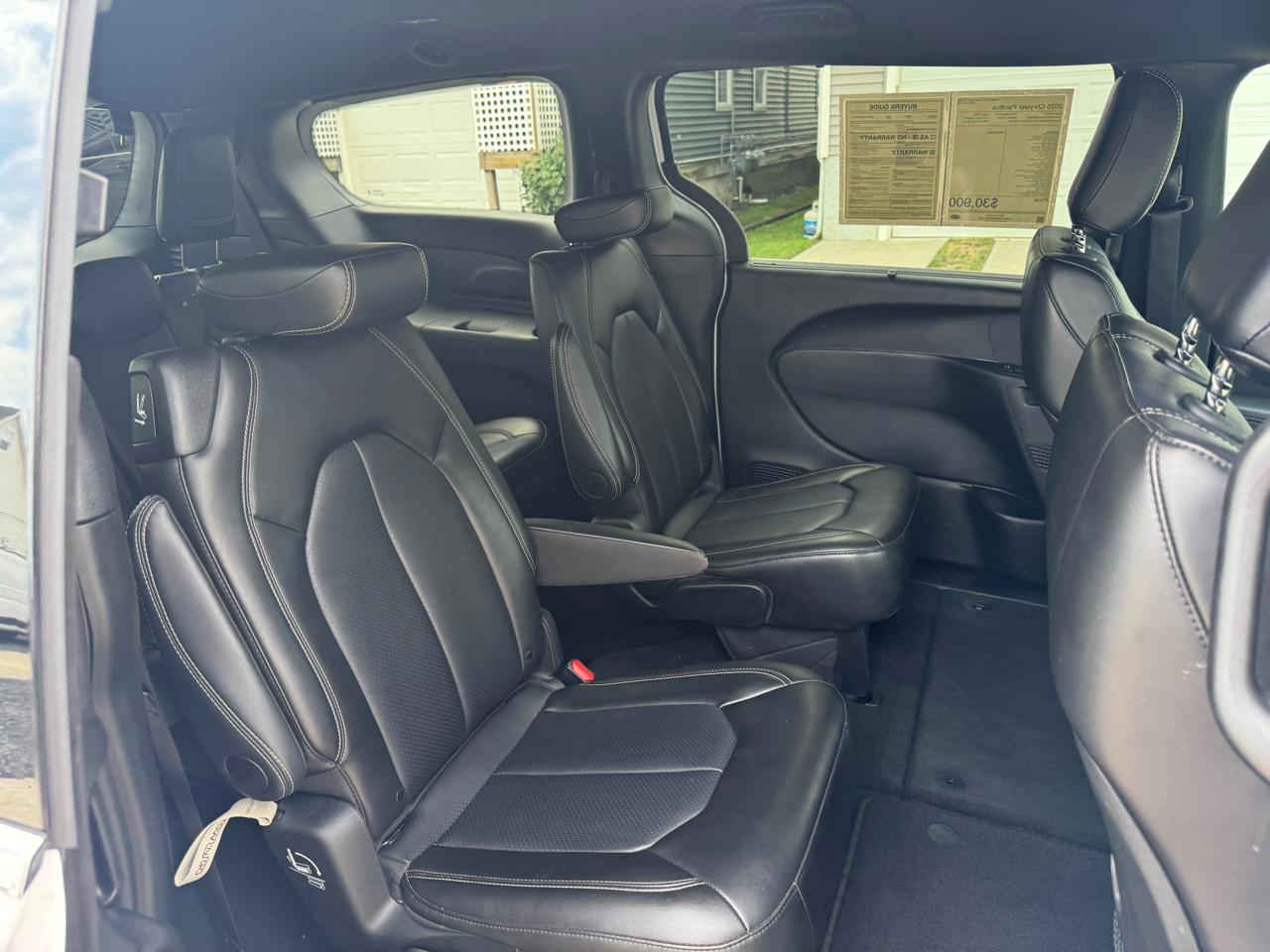 Chrysler Pacifica Select FWD 2025