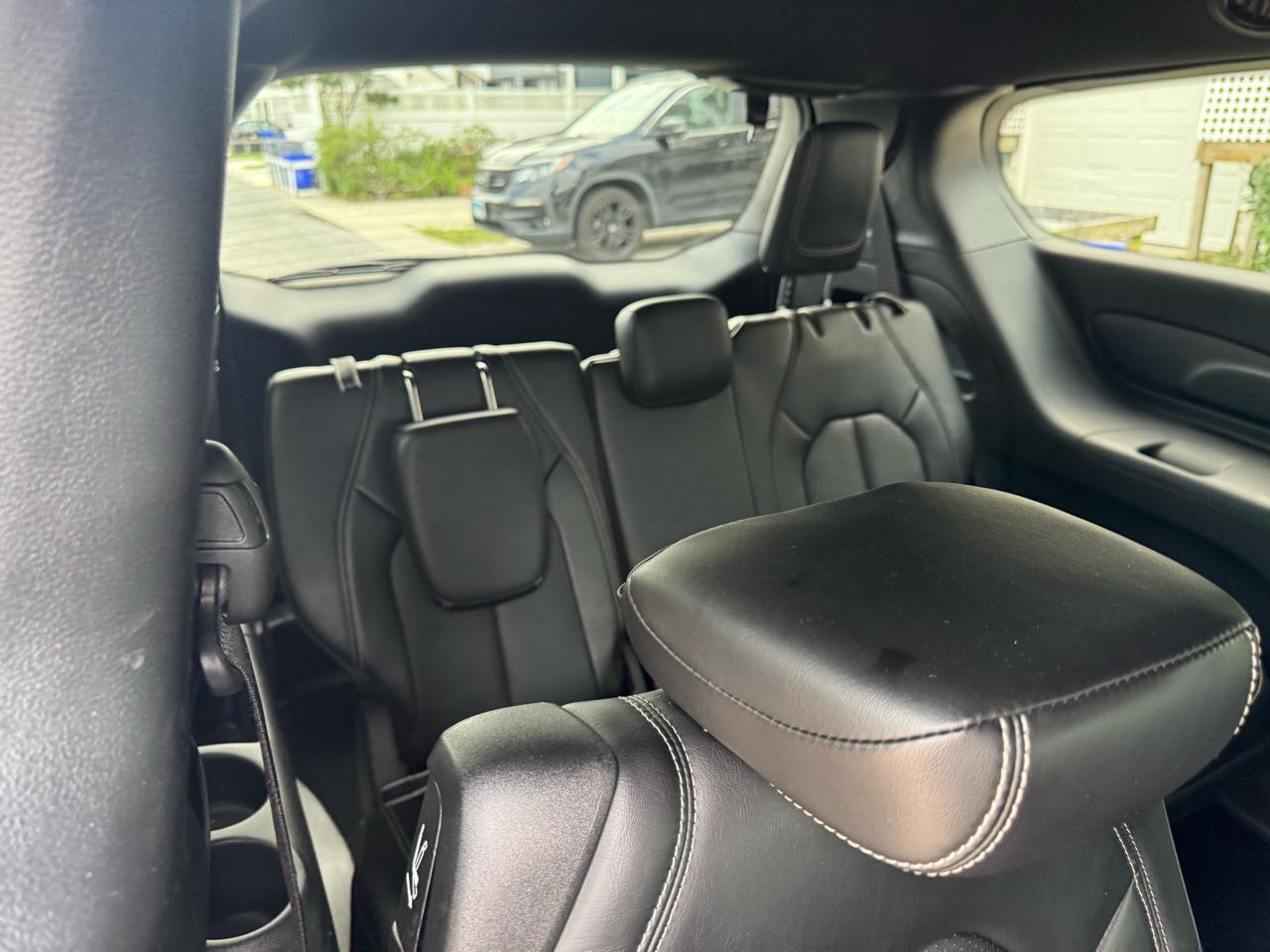 Chrysler Pacifica Select FWD 2025