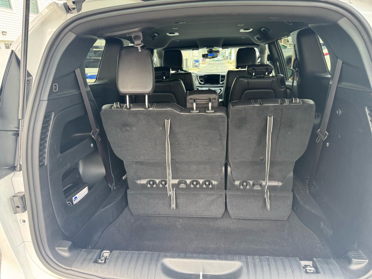 Chrysler Pacifica Select FWD 2025