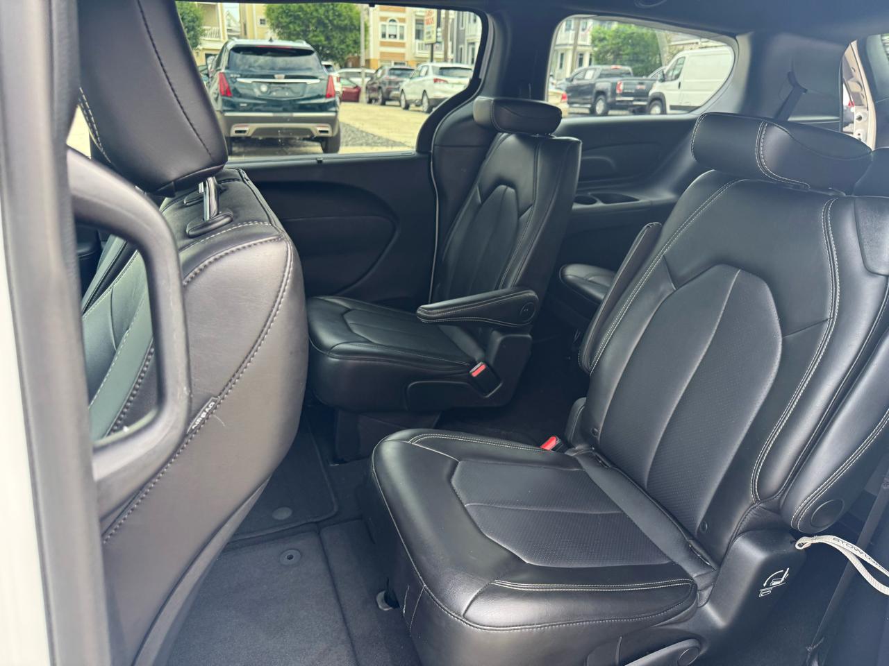 Chrysler Pacifica Select FWD 2025